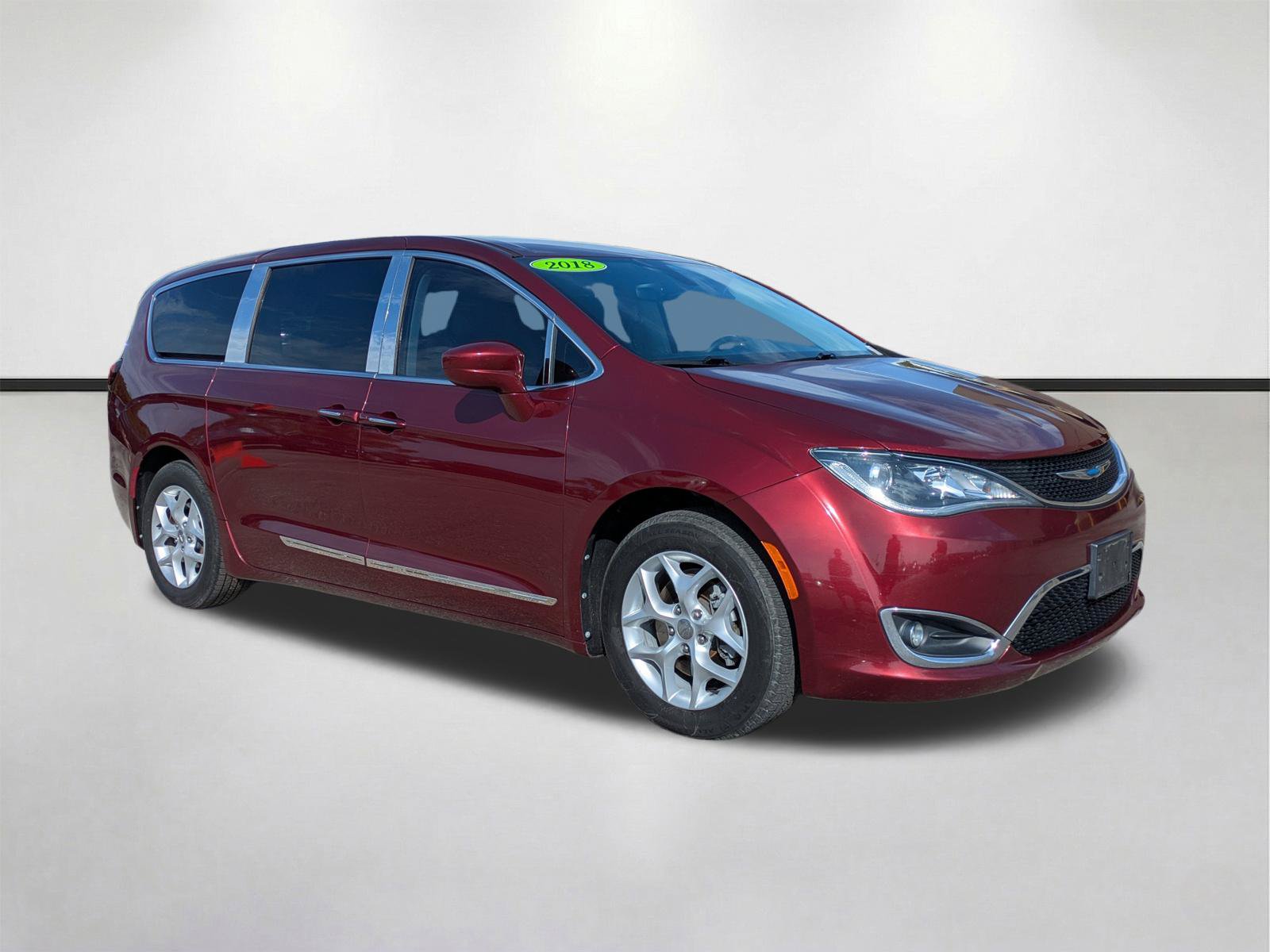 Used 2018 Chrysler Pacifica Touring Plus w/ Tire & Wheel Group