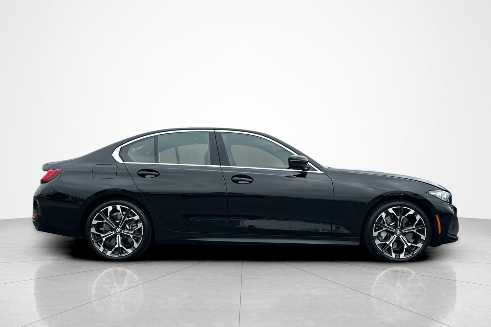 Used 2026 BMW 330i Sedan w/ Premium Package RWD image 6