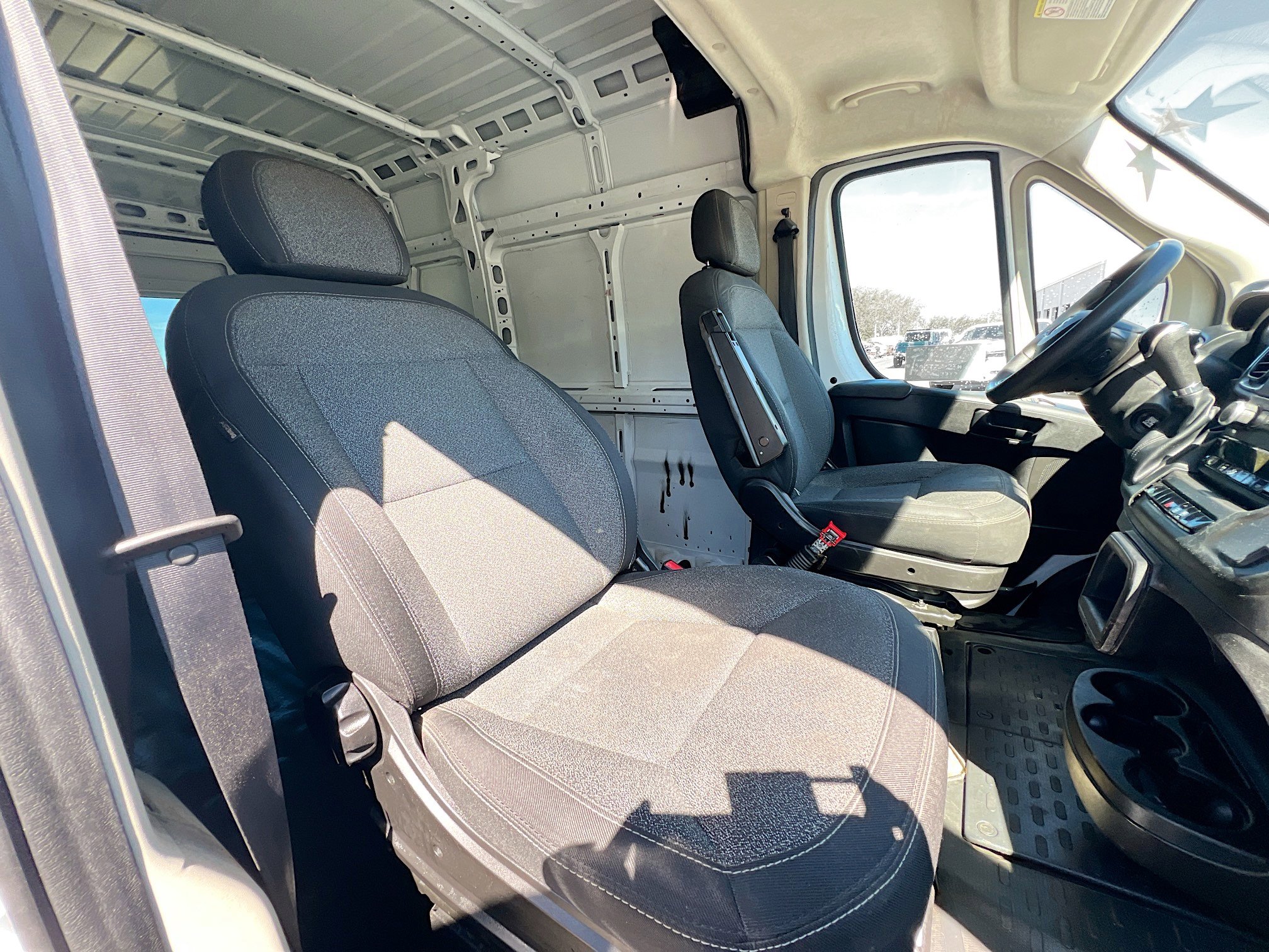 Used 2022 RAM ProMaster 2500 image 31