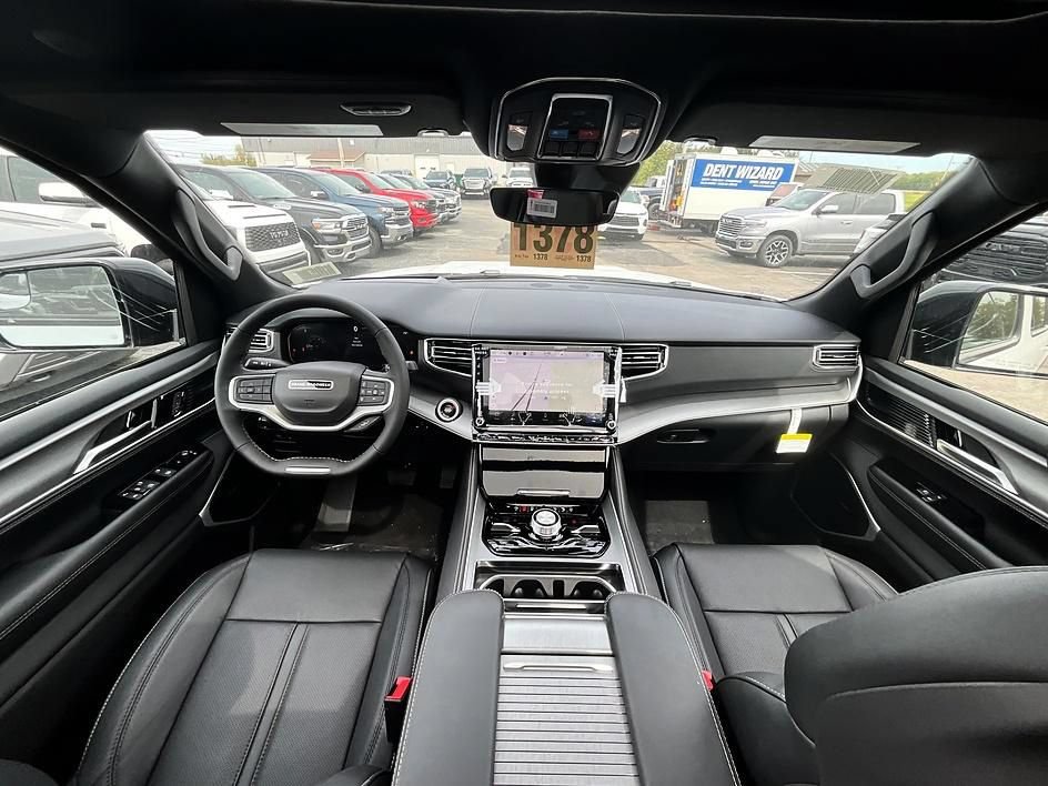 New 2026 Jeep Grand Wagoneer L Limited AWD/4WD image 41