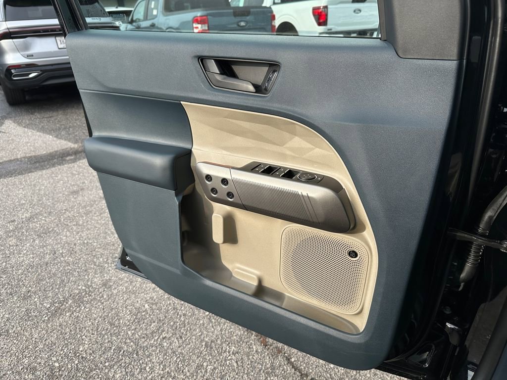 Used 2025 Ford Maverick Lariat image 21