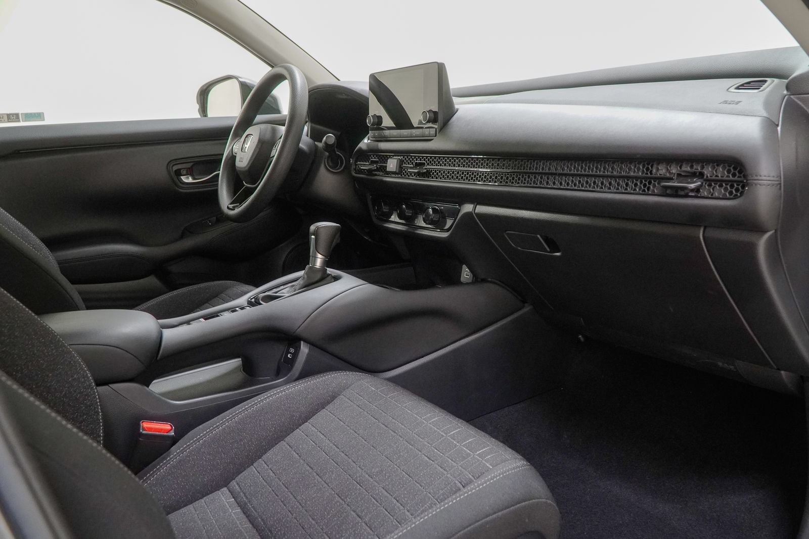Used 2024 Honda HR-V LX image 32