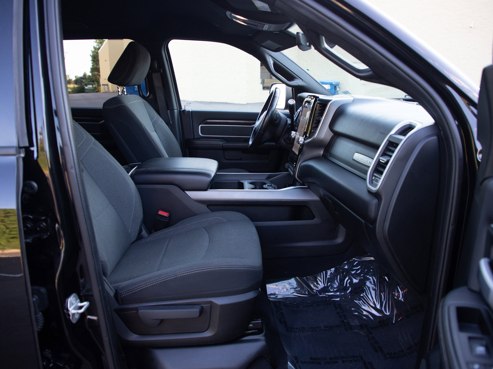 Used 2022 RAM 3500 Big Horn w/ Night Edition AWD/4WD image 14