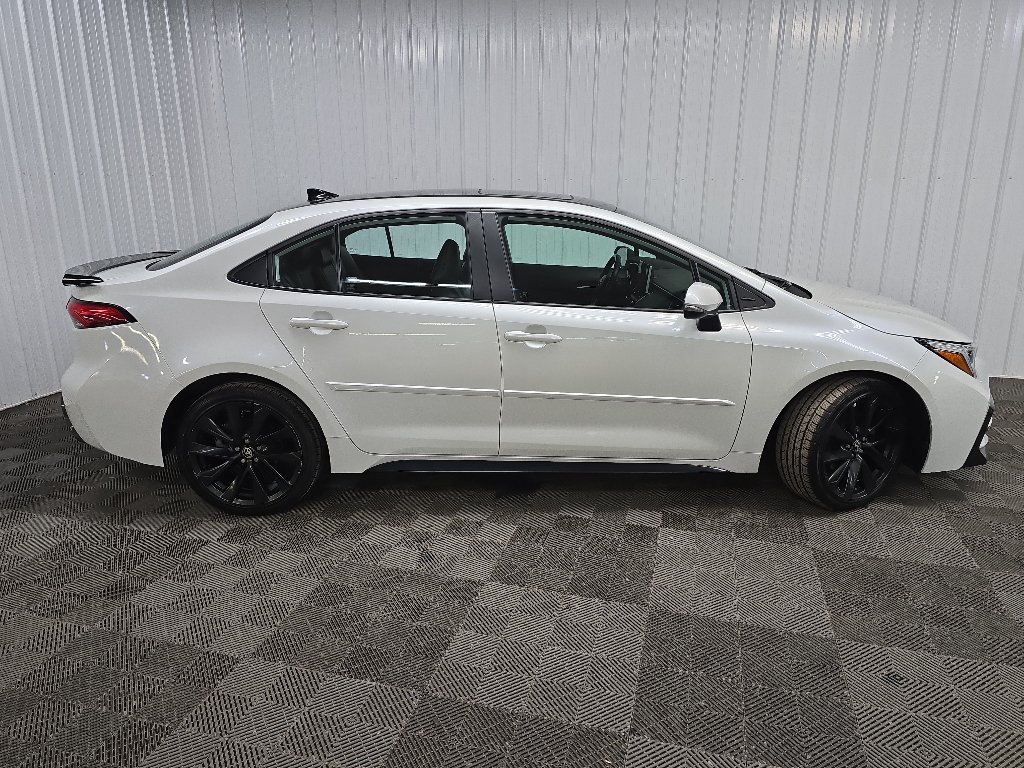 Used 2023 Toyota Corolla XSE FWD image 2