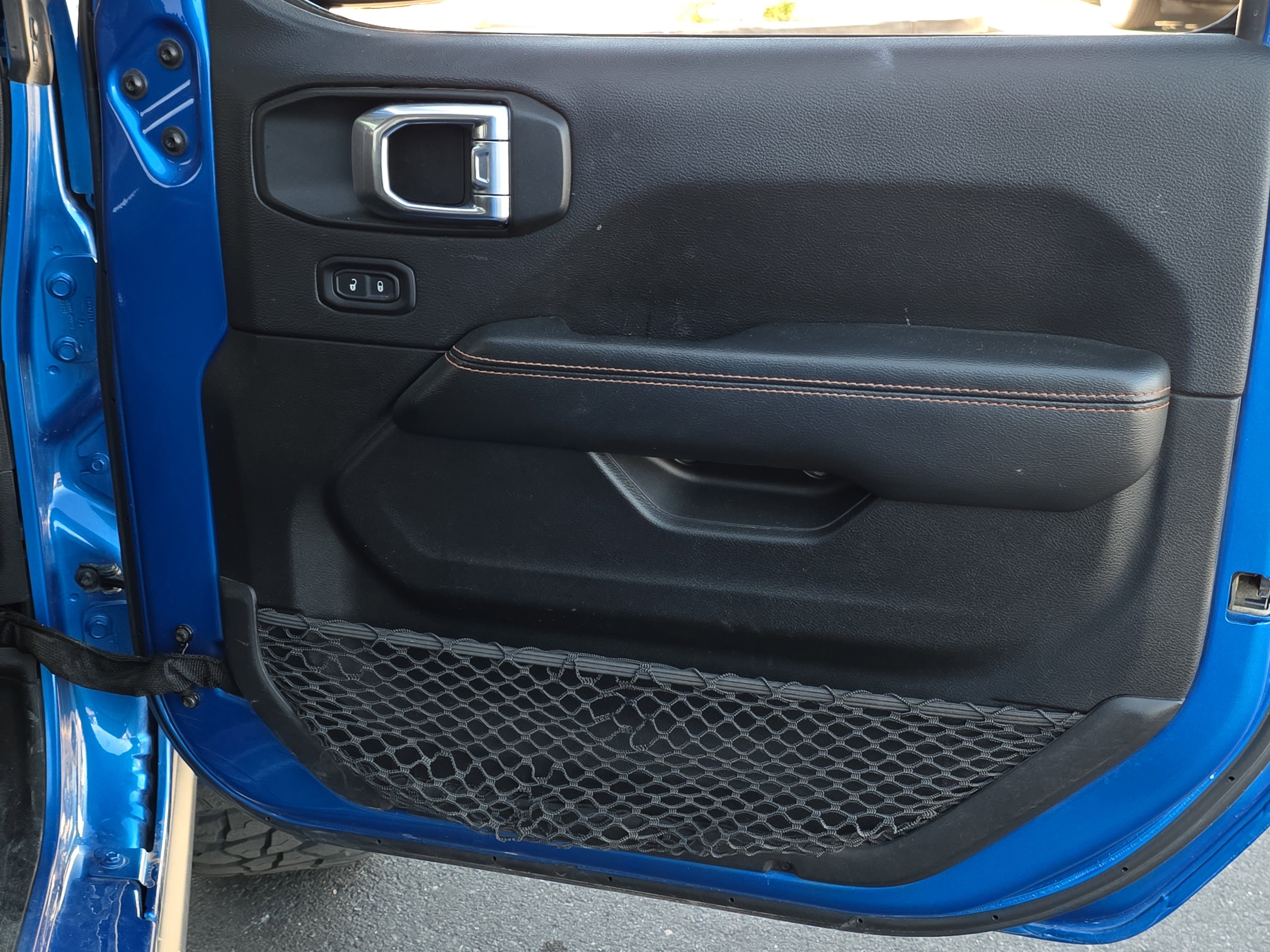 Used 2022 Jeep Gladiator Mojave w/ Cold Weather Group image 33