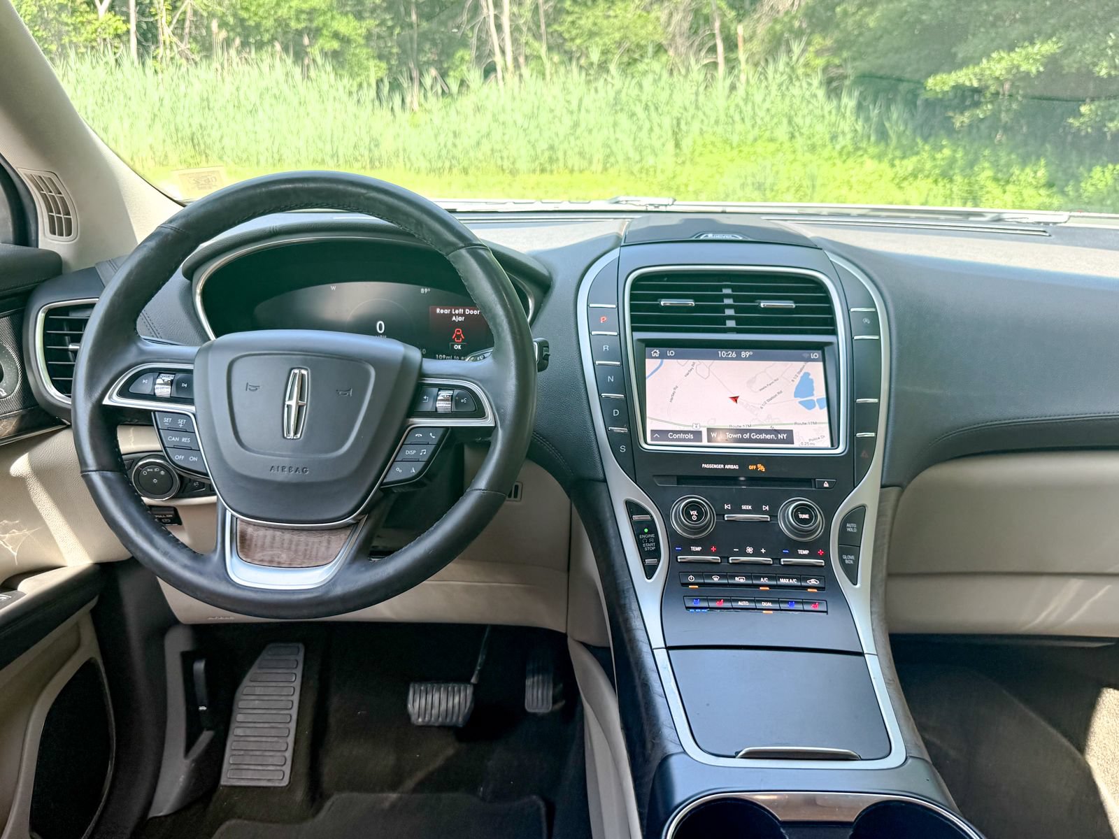 Used 2019 Lincoln Nautilus Reserve w/ Class II Trailer Tow Package AWD/4WD image 22