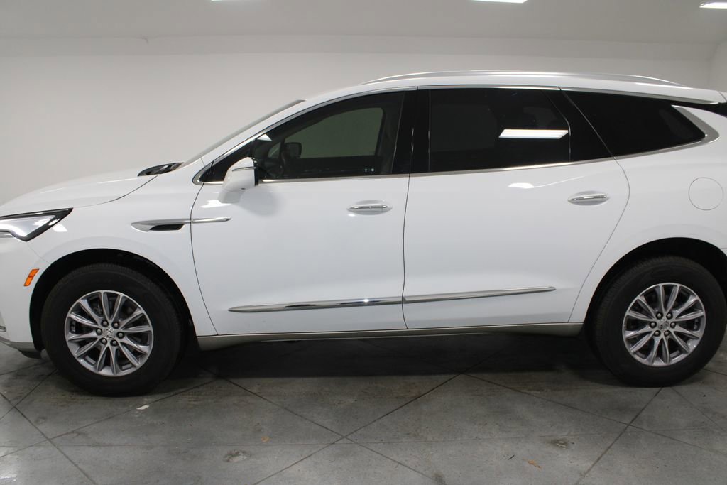 Used 2024 Buick Enclave Essence w/ Technology Package image 6