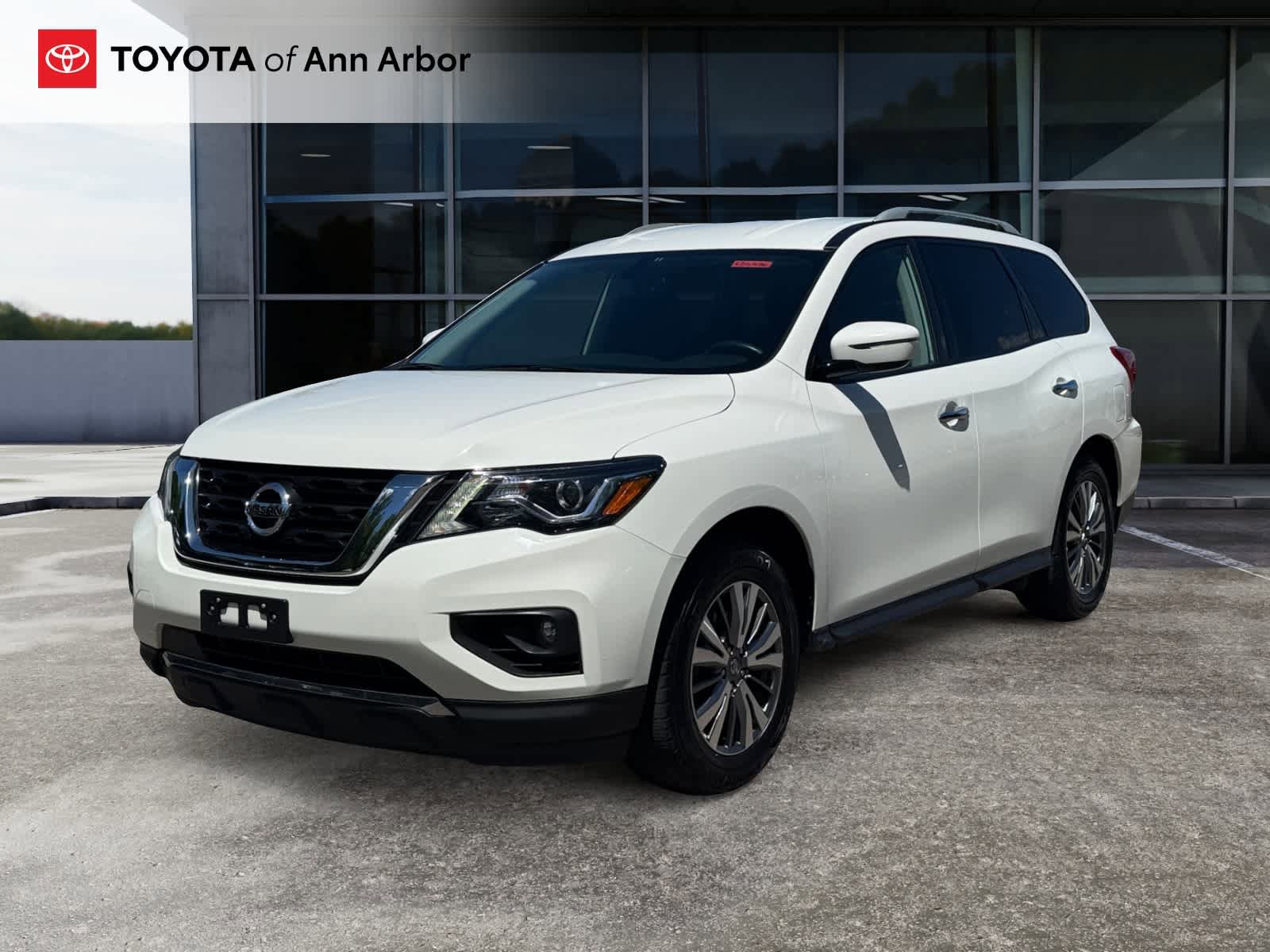 Used 2019 Nissan Pathfinder SV FWD image 7