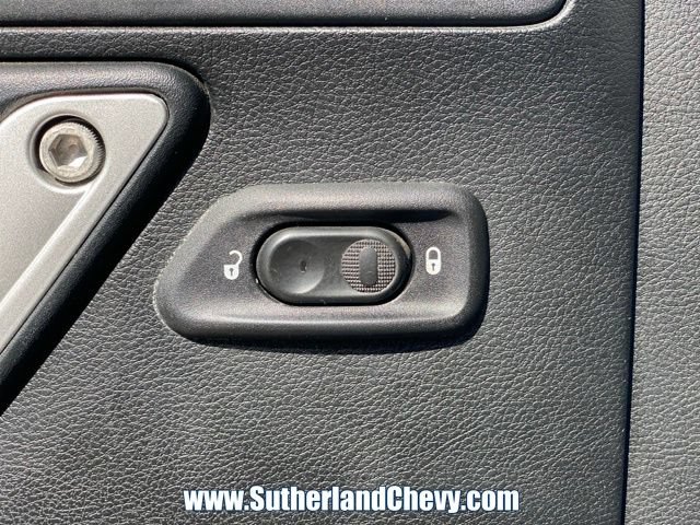 Used 2016 Jeep Wrangler Unlimited Sahara AWD/4WD image 13