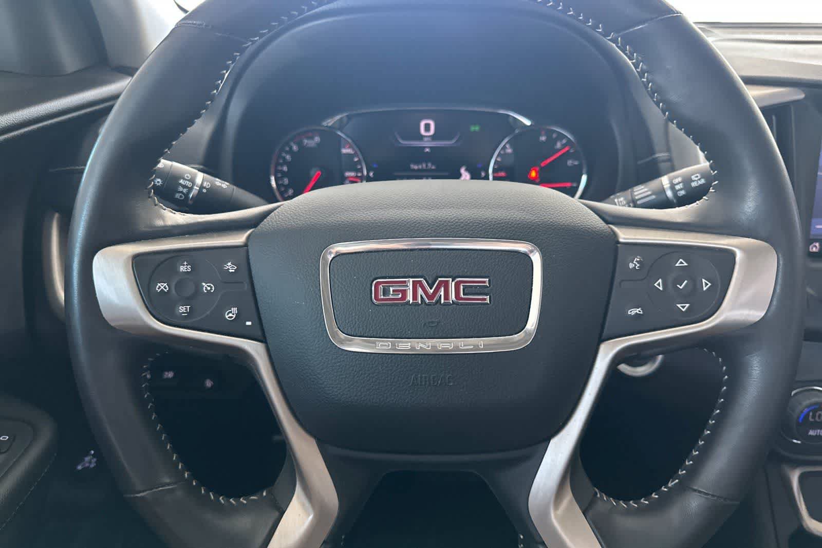 Used 2022 GMC Terrain Denali w/ Denali Premium Package AWD/4WD image 25