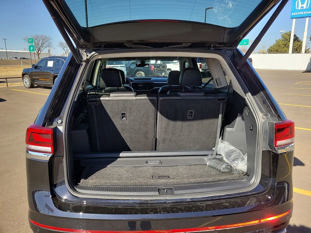 Used 2022 Volkswagen Atlas SEL Premium image 6