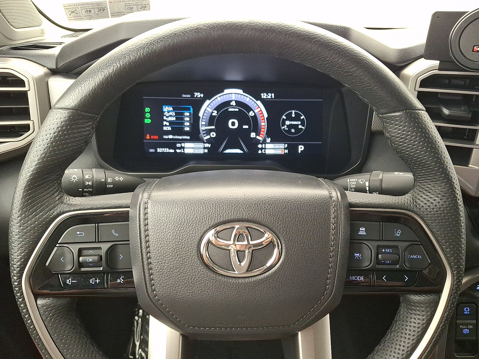 Used 2024 Toyota Tundra Limited AWD/4WD image 11