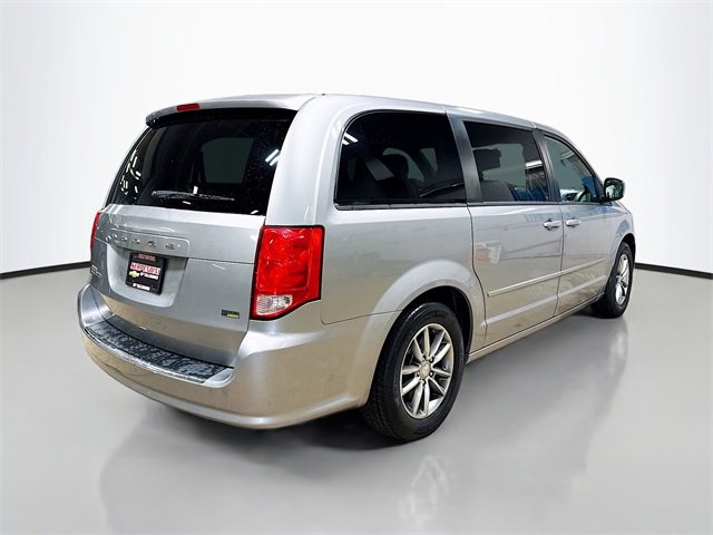Used 2016 Dodge Grand Caravan SE image 7