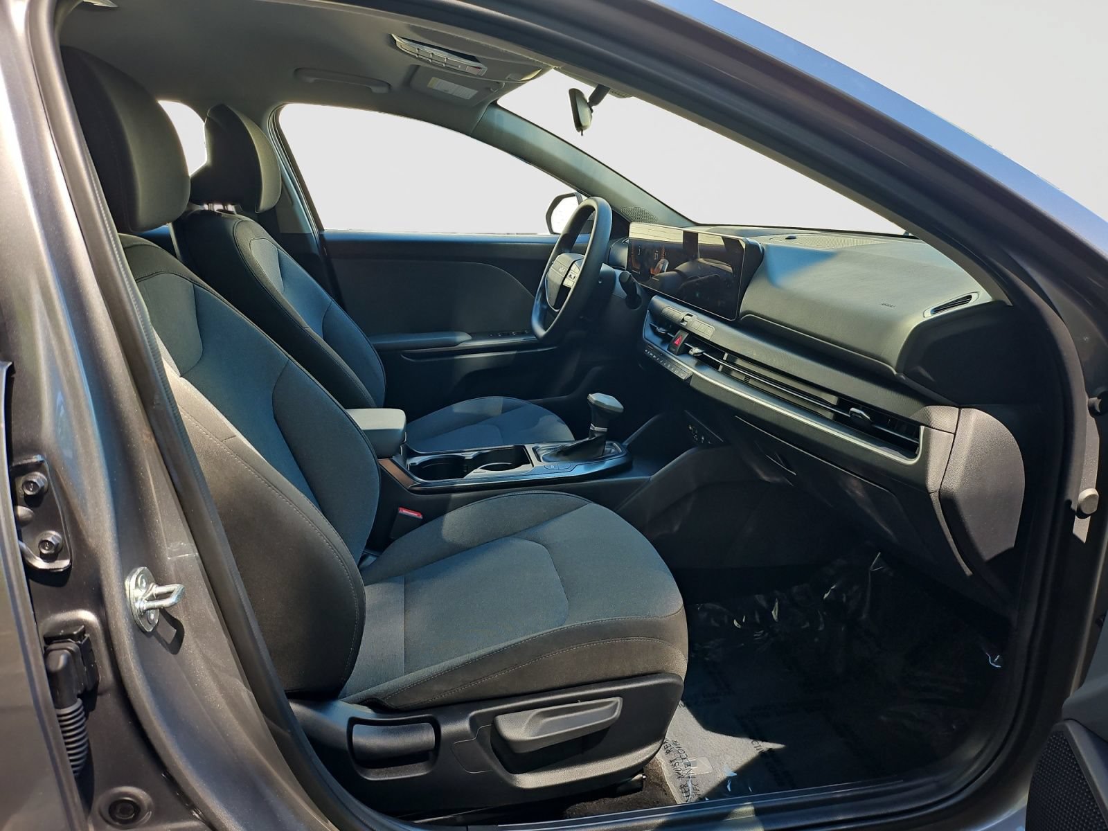 Used 2025 Kia K4 FWD image 11