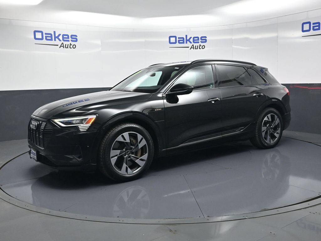 Used 2022 Audi e-tron Premium w/ Convenience Plus Package AWD/4WD image 5