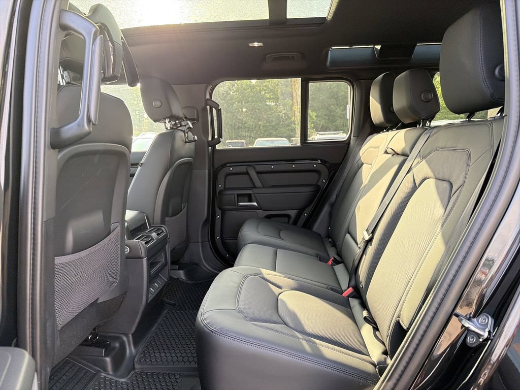 New 2026 Land Rover Defender 110 X-Dynamic SE AWD/4WD image 5