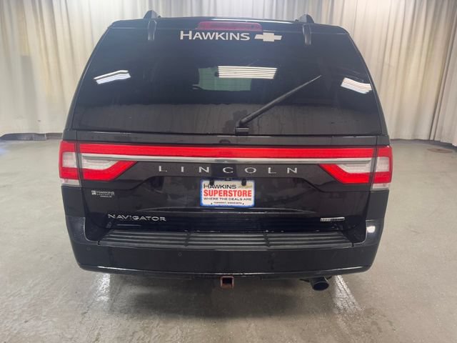 Used 2015 Lincoln Navigator 4WD image 5