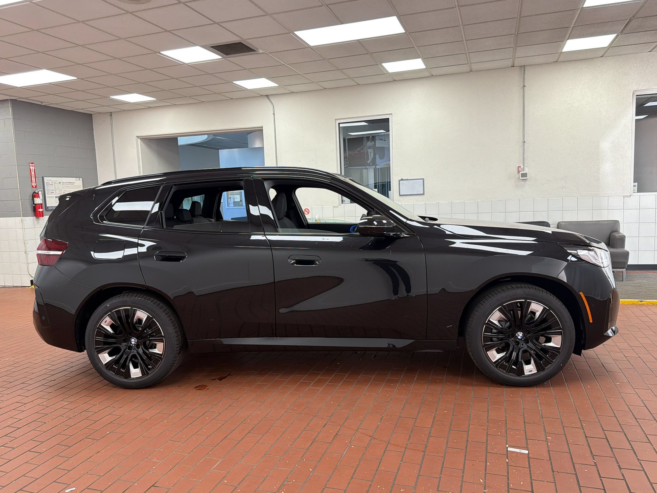 Used 2026 BMW X3 xDrive30i w/ Premium Package AWD/4WD image 8