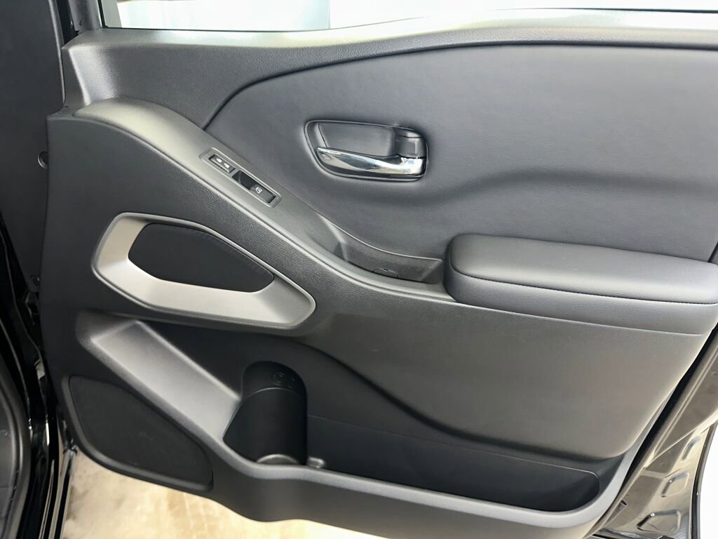 Used 2026 Nissan Frontier SV w/ Tow Package image 29