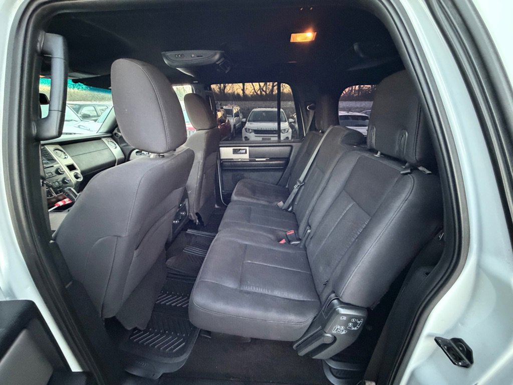 Used 2015 Ford Expedition EL XLT image 10