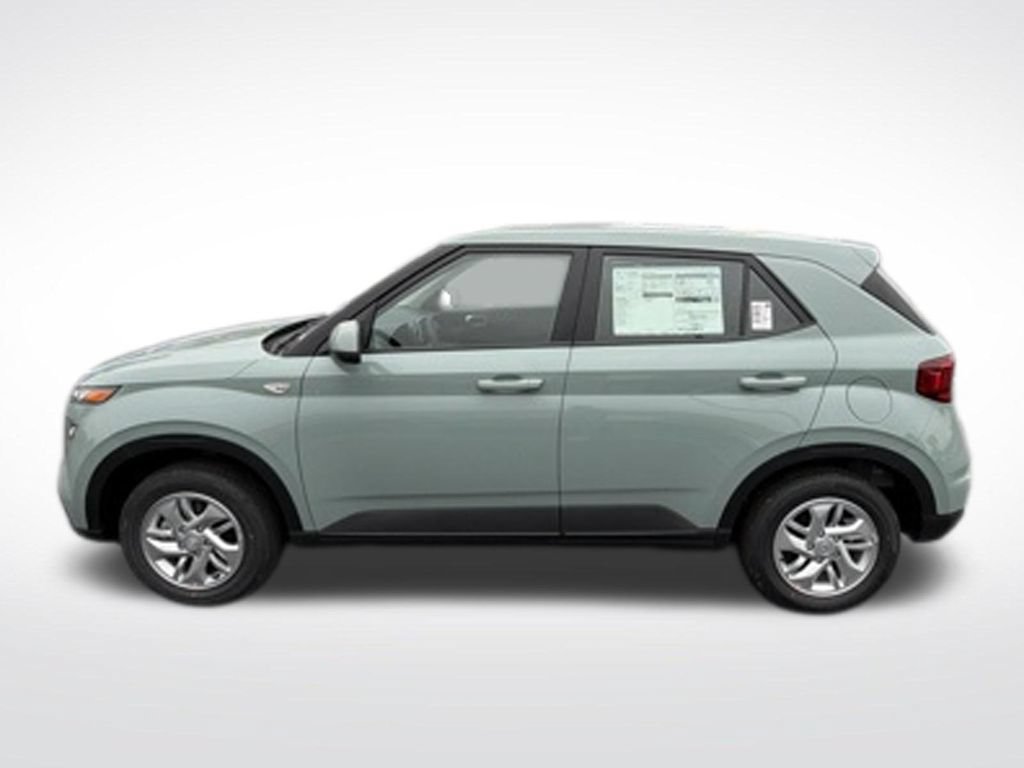 New 2026 Hyundai Venue SE FWD image 6