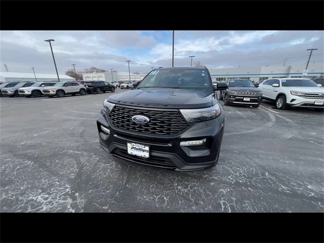 Used 2023 Ford Explorer ST-Line w/ Class IV Trailer Tow Package image 3