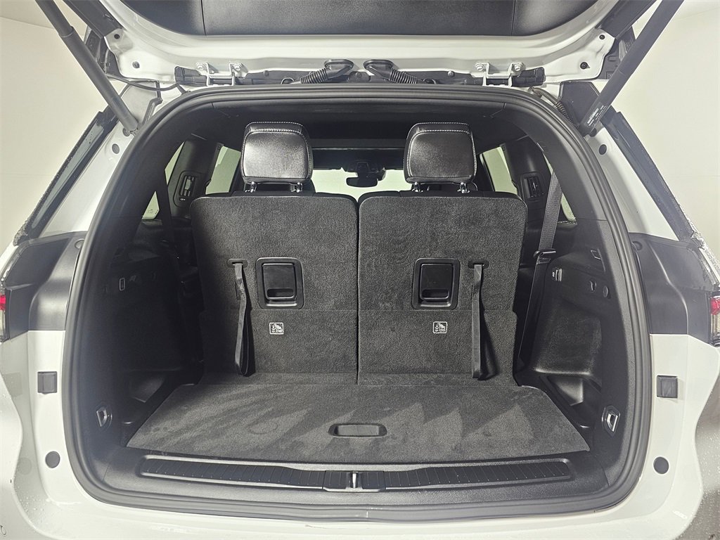 Used 2022 Jeep Grand Cherokee L Laredo image 17