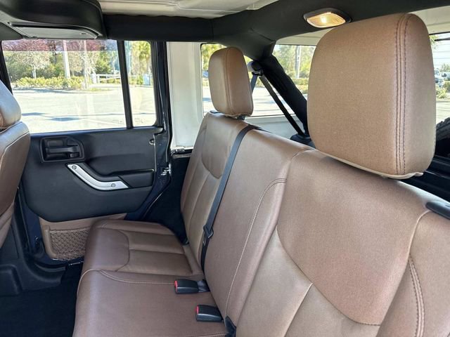 Used 2017 Jeep Wrangler Unlimited Sahara w/ Max Tow Package image 11