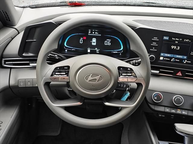 New 2026 Hyundai Elantra SE FWD image 16