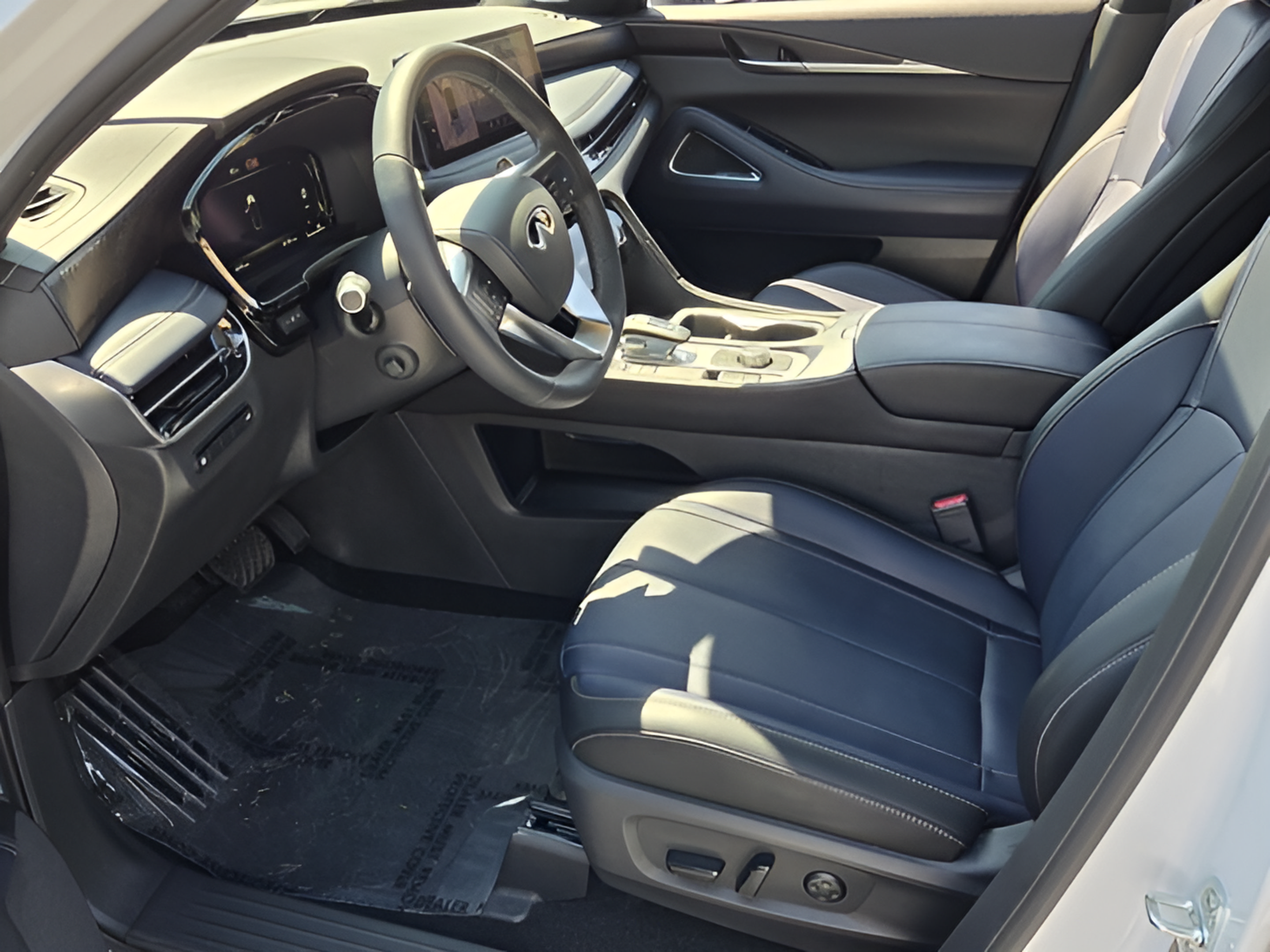 Used 2026 INFINITI QX60 Sport w/ Dark Cargo Package AWD/4WD image 13