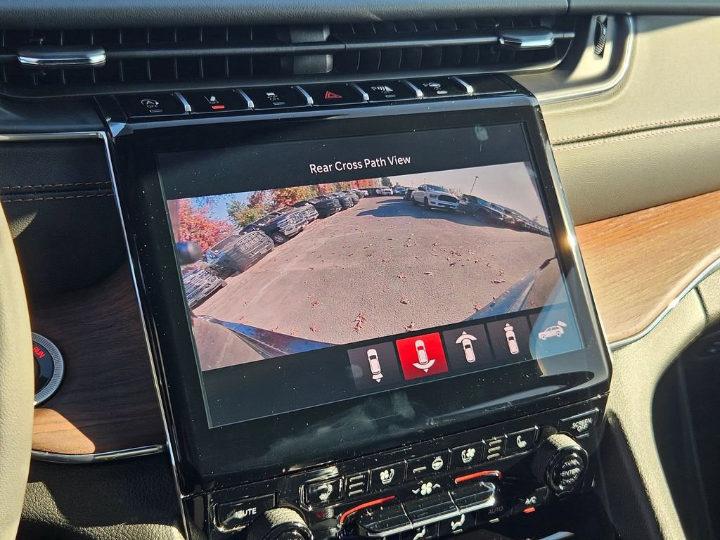 New 2025 Jeep Grand Cherokee Summit w/ Obsidian Package image 26