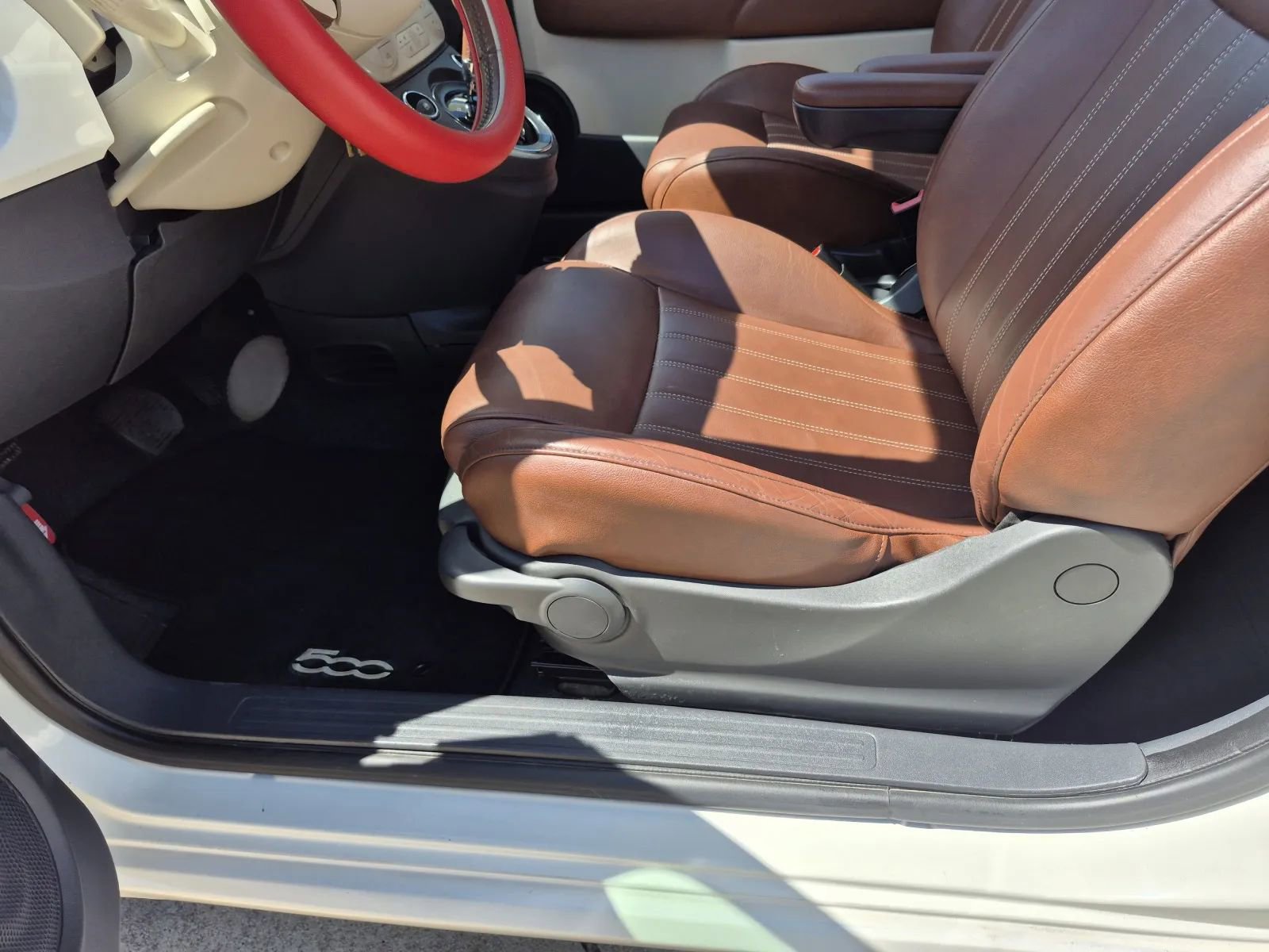 Used 2019 FIAT 500 Lounge FWD image 15