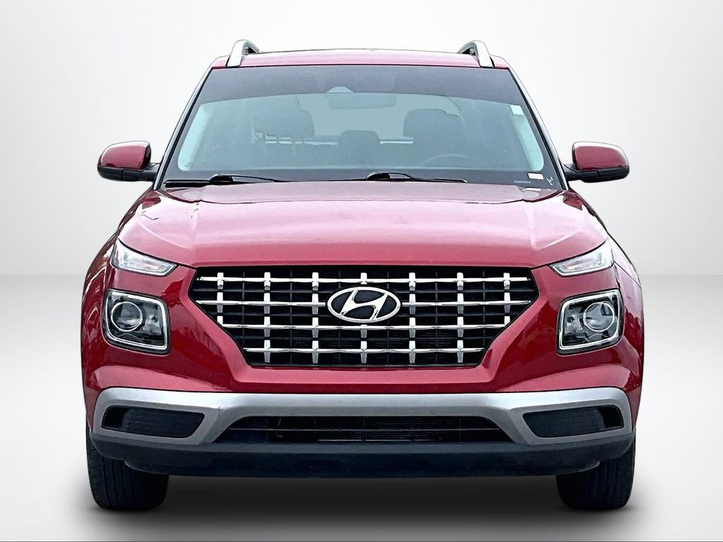 Used 2023 Hyundai Venue SEL FWD image 3