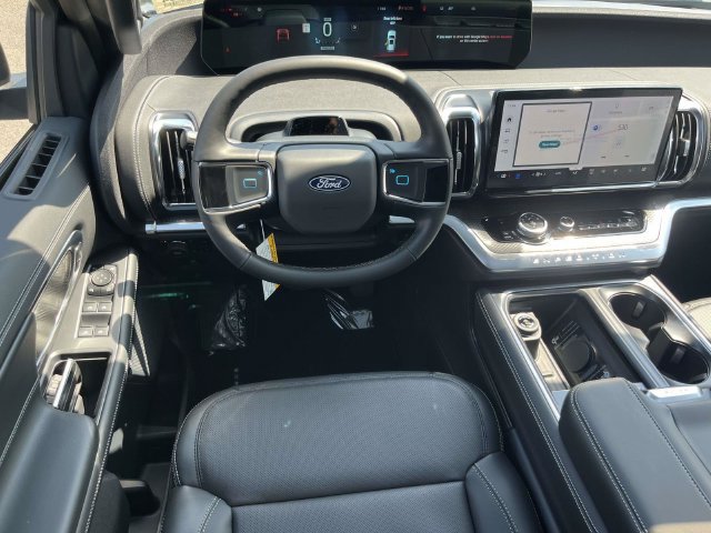 New 2027 Ford Expedition Platinum w/ Stealth Appearance Package AWD/4WD image 11