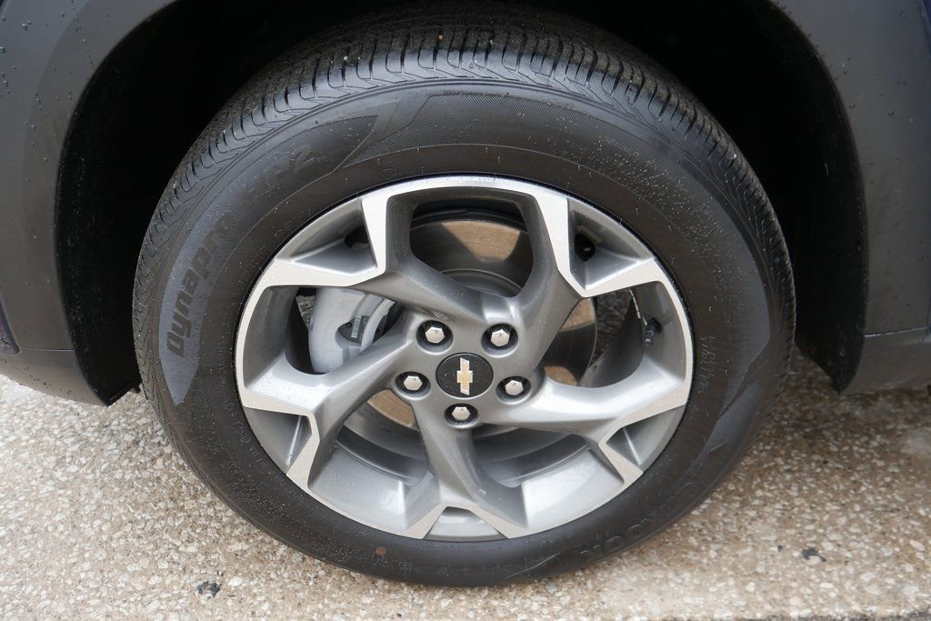 Used 2024 Chevrolet Trax LT w/ Driver Confidence Package image 30
