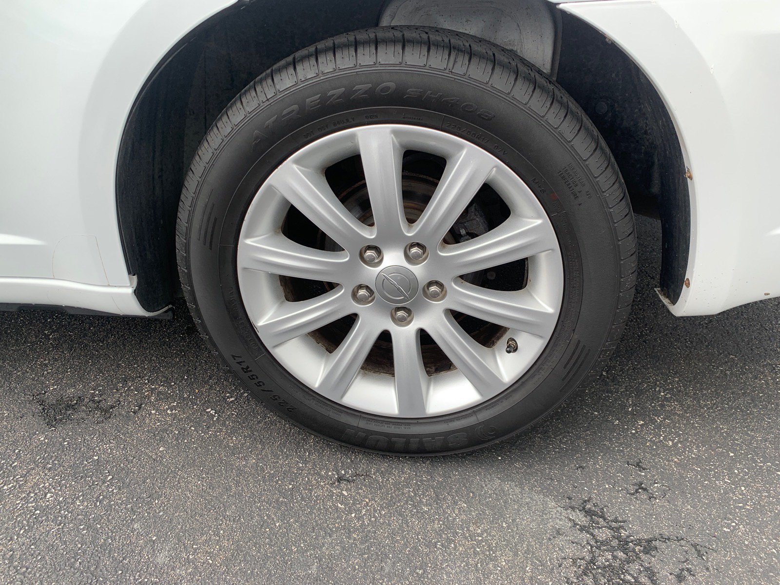 Used 2013 Chrysler 200 Limited FWD image 5