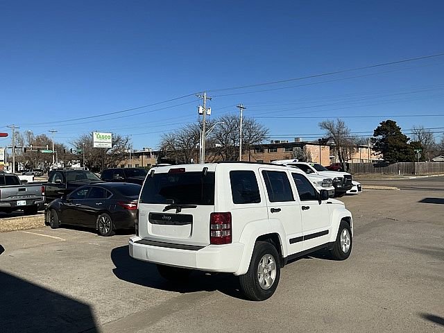 Used 2011 Jeep Liberty Sport image 5