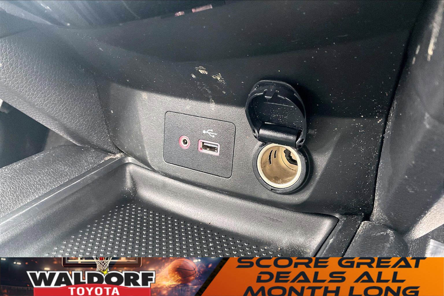 Used 2020 Nissan Rogue SV image 38
