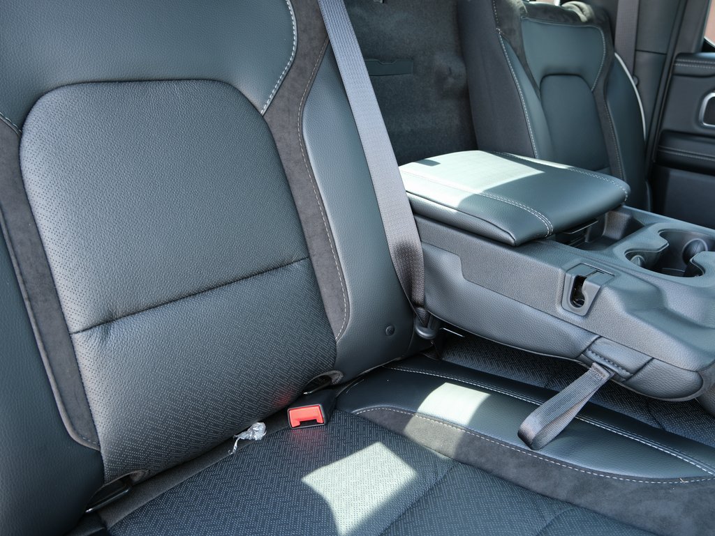 New 2026 RAM 1500 Laramie AWD/4WD image 32