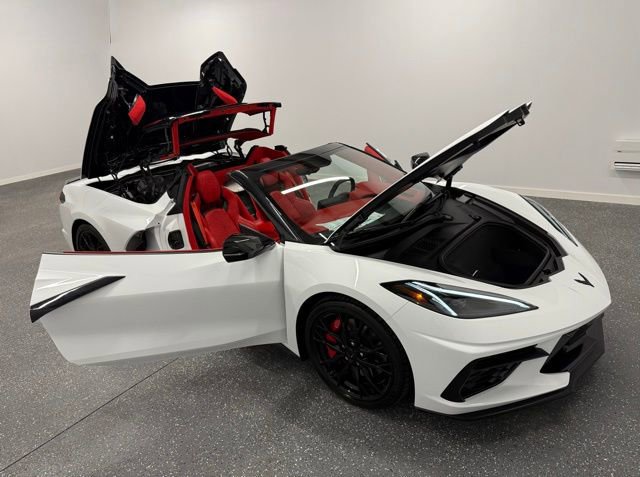 Used 2023 Chevrolet Corvette Stingray w/ Z51 Performance Package image 24