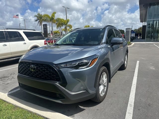 Used 2024 Toyota Corolla Cross LE image 1