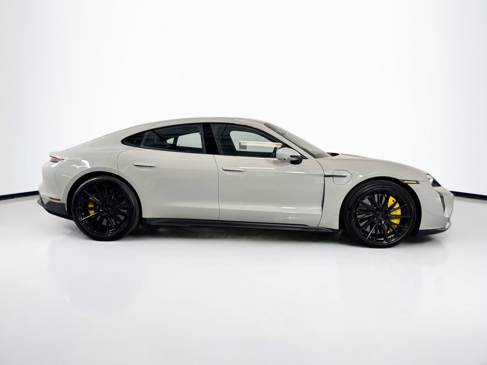 Used 2021 Porsche Taycan Turbo AWD/4WD image 8