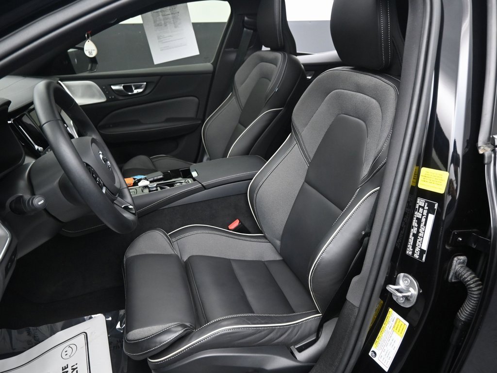 Used 2024 Volvo S60 T8 Ultimate w/ Climate Package image 29