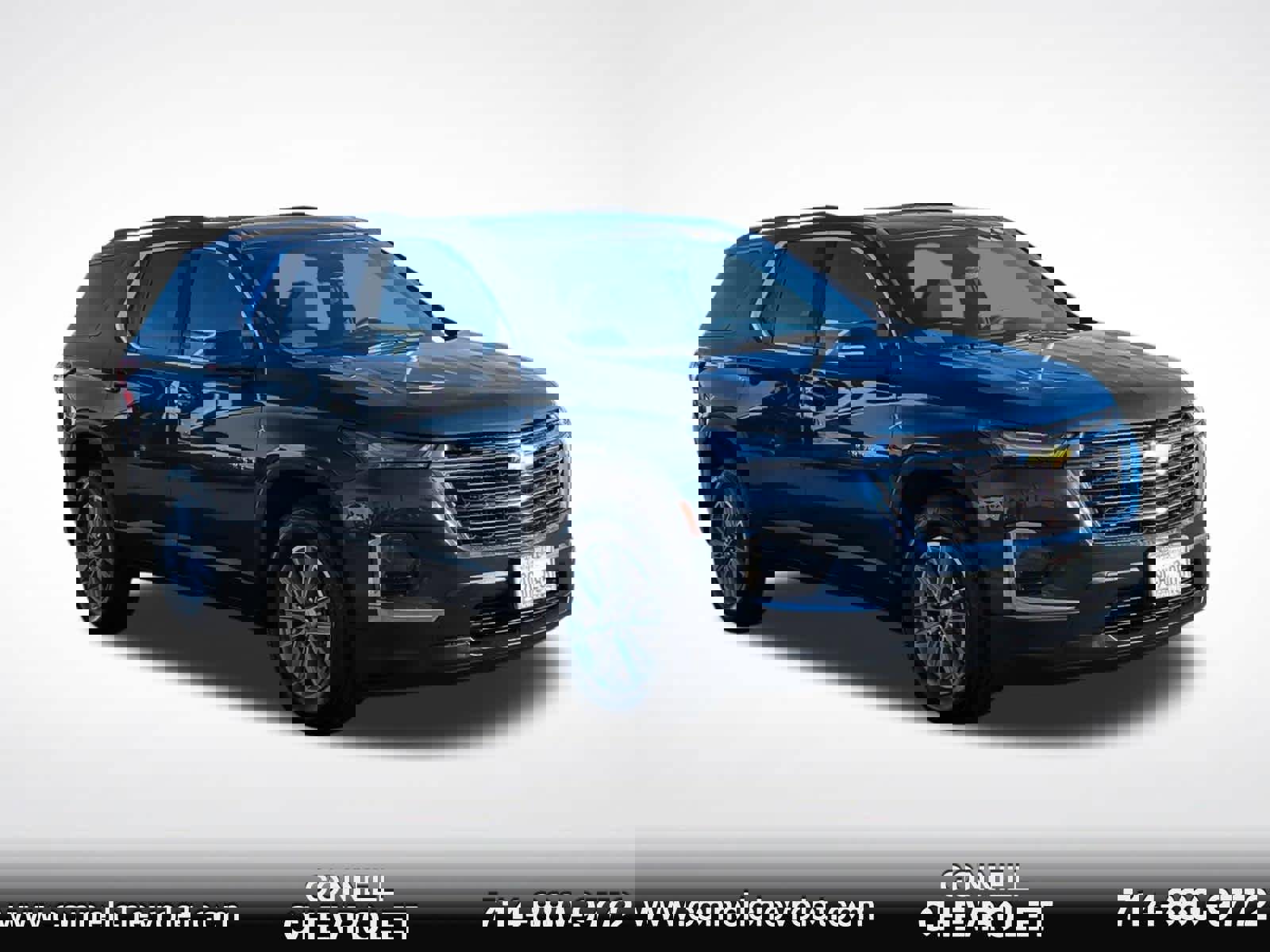 Used 2023 Chevrolet Traverse LT image 3