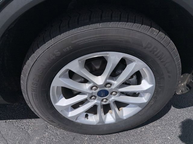 Used 2020 Ford Escape SE image 25