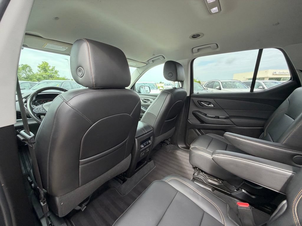 Used 2021 Chevrolet Traverse RS FWD image 21