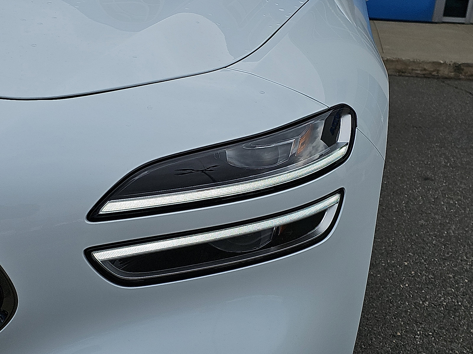 Used 2025 Genesis G70 3.3T Advanced image 9