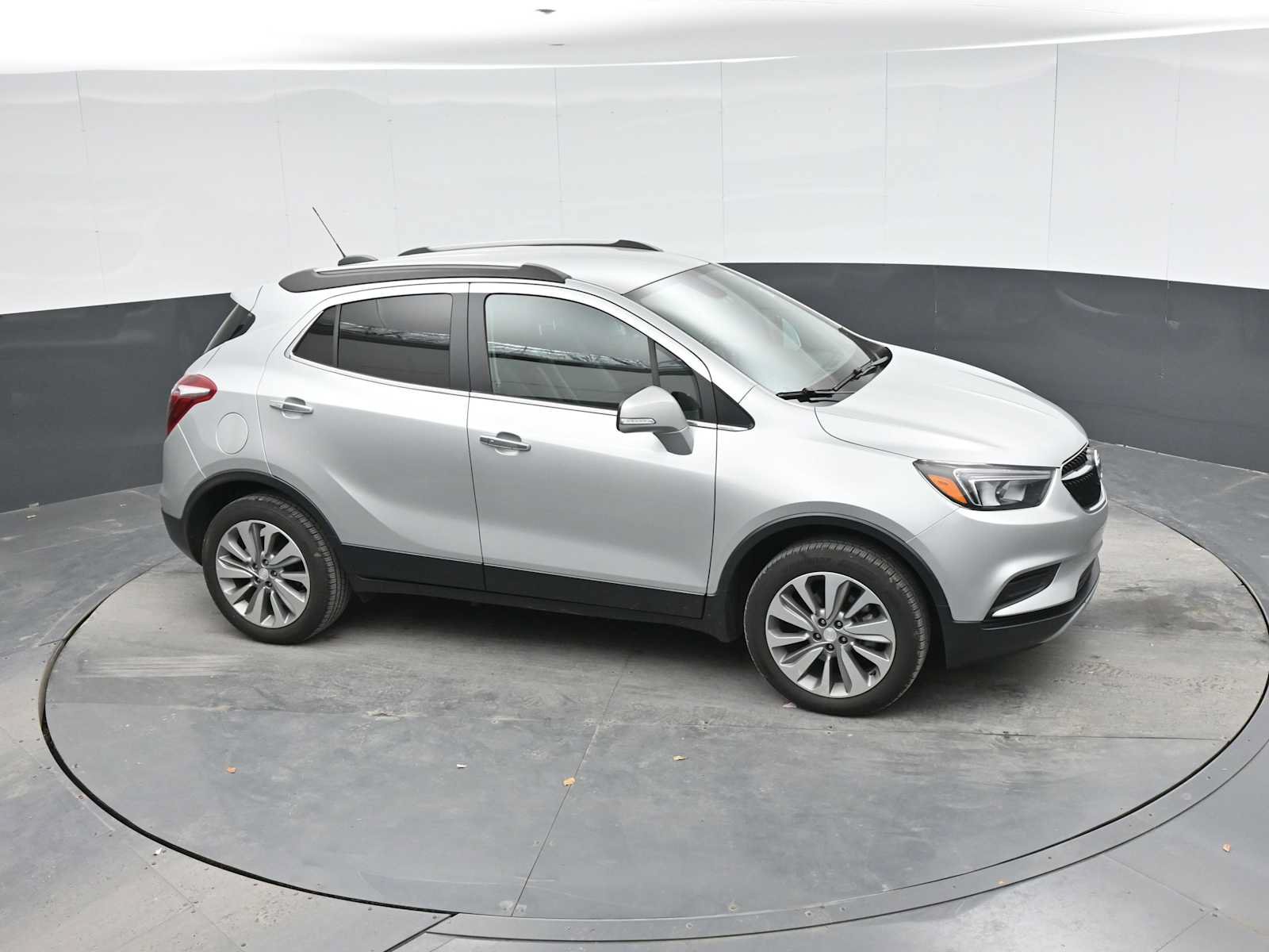 Used 2018 Buick Encore Preferred AWD/4WD image 19