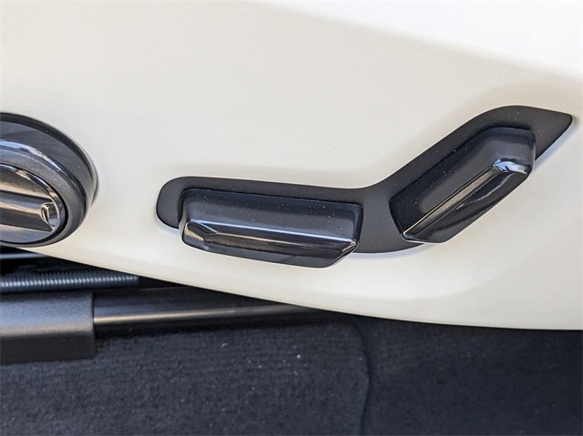New 2025 Volvo XC60 B5 Plus w/ Climate Package image 21