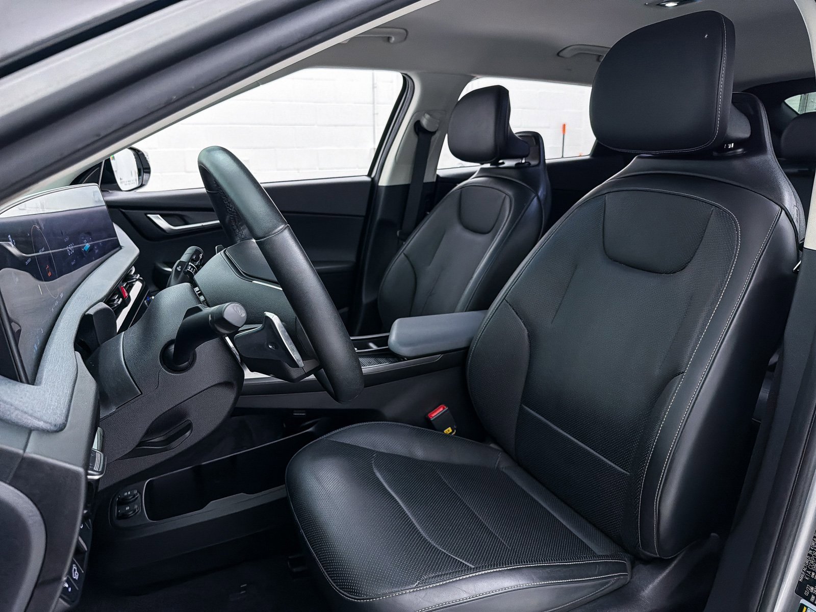 Used 2022 Kia EV6 Wind image 21